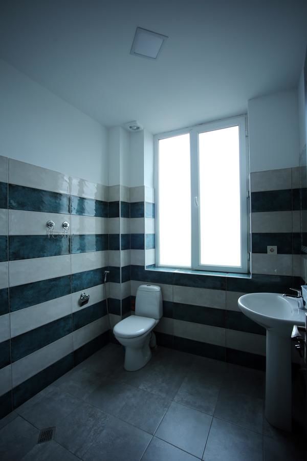 Отель Hotel AGUNA Кутаиси