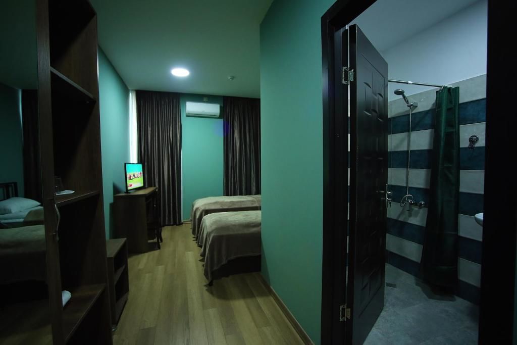 Отель Hotel AGUNA Кутаиси