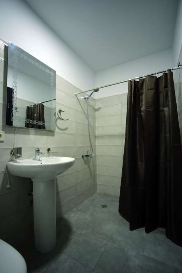 Отель Hotel AGUNA Кутаиси-11